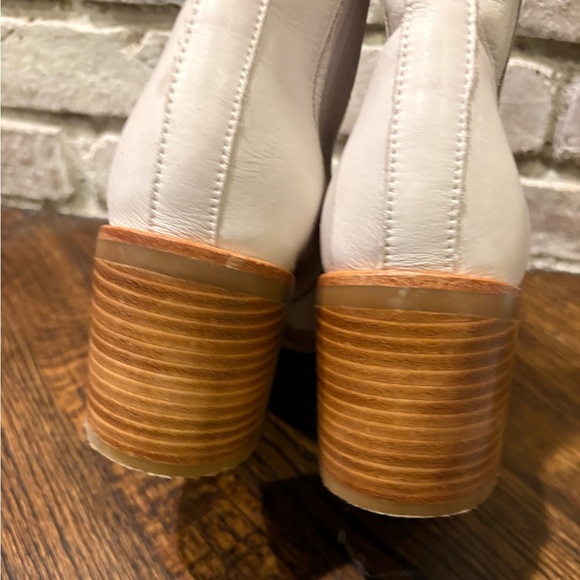 Silent D Naydo White Chelsea Boots - Picture 5 of 9